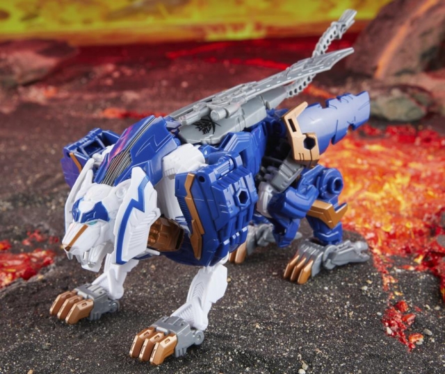 Prime Universe Thundertron Voyager Class | Transformers: Legacy United