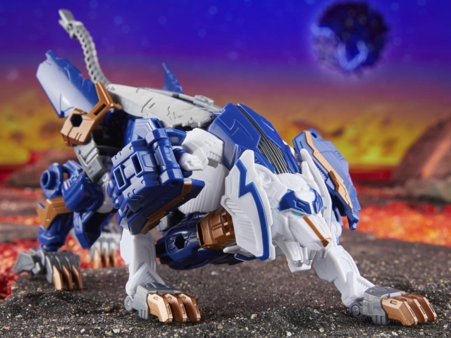 Prime Universe Thundertron Voyager Class | Transformers: Legacy United