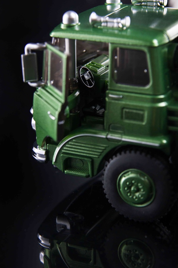 MX-5S SG Dante | X-Transbots
