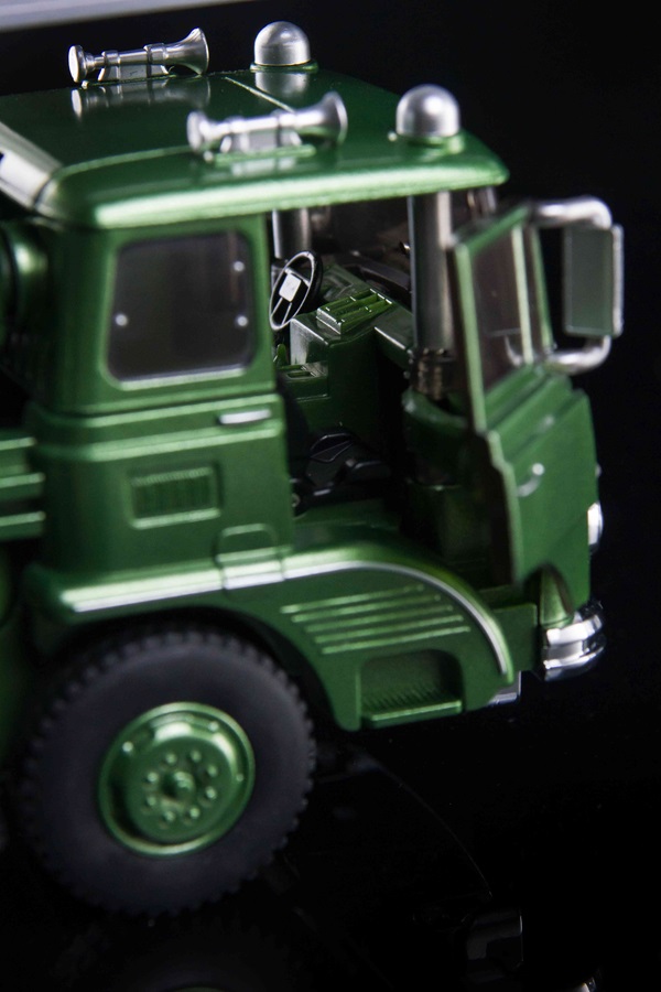 MX-5S SG Dante | X-Transbots