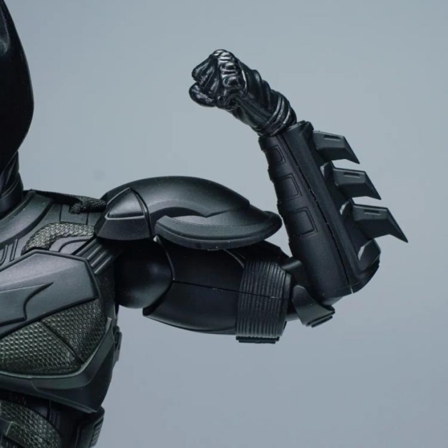 Batman and Bat-Signal Deluxe Model Kit 1/12 Scale | Batman: The Dark Knight | Modoking