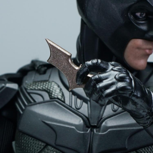 Batman and Bat-Signal Deluxe Model Kit 1/12 Scale | Batman: The Dark Knight | Modoking
