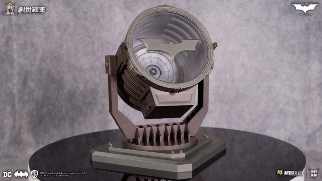 Batman and Bat-Signal Deluxe Model Kit 1/12 Scale | Batman: The Dark Knight | Modoking