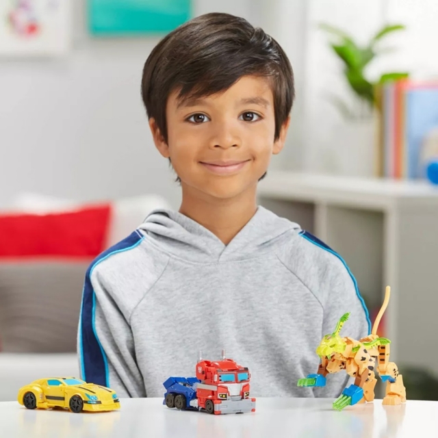 Heroes of Cybertron 3-Pack Deluxe Class | Transformers Generations Buzzworthy Bumblebee