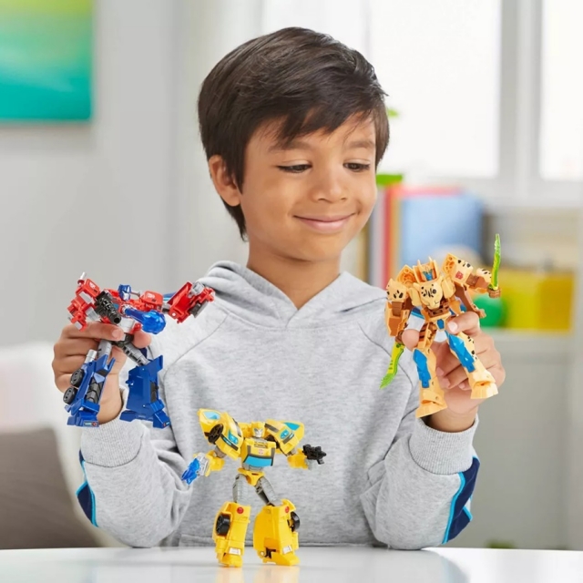 Heroes of Cybertron 3-Pack Deluxe Class | Transformers Generations Buzzworthy Bumblebee