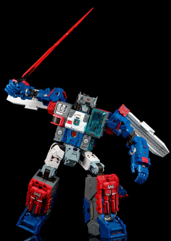 Fortress Maximus Titan Class SDCC Exclusive  | Transformers Generations Titans Return