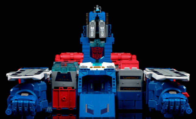 Fortress Maximus Titan Class SDCC Exclusive  | Transformers Generations Titans Return