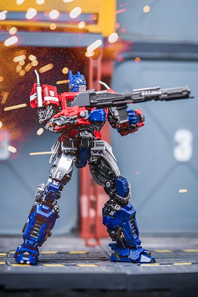 09 Optimus Prime Smart Kit Model Kit | Transformers: Bumblebee | Trumpeter