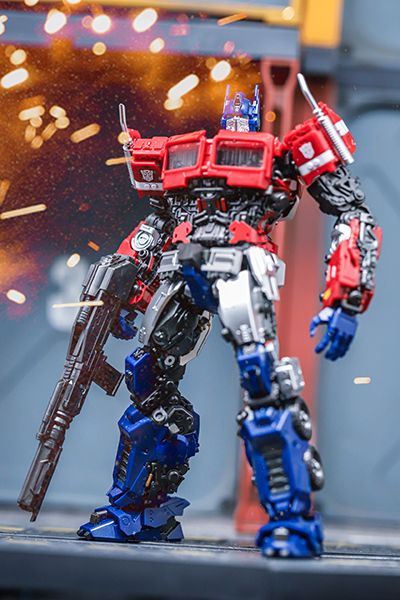 09 Optimus Prime Smart Kit Model Kit | Transformers: Bumblebee | Trumpeter