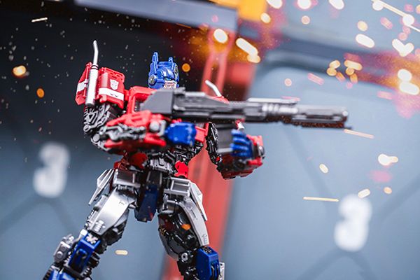 09 Optimus Prime Smart Kit Model Kit | Transformers: Bumblebee | Trumpeter