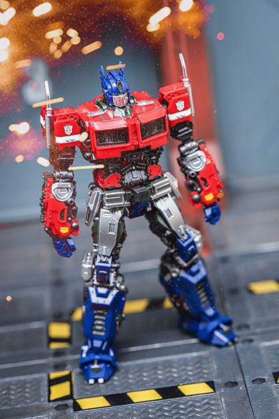 09 Optimus Prime Smart Kit Model Kit | Transformers: Bumblebee | Trumpeter