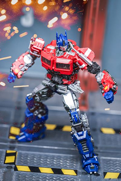 09 Optimus Prime Smart Kit Model Kit | Transformers: Bumblebee | Trumpeter