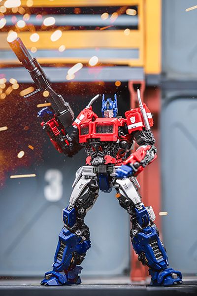 09 Optimus Prime Smart Kit Model Kit | Transformers: Bumblebee | Trumpeter