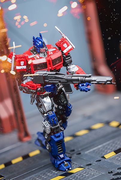 09 Optimus Prime Smart Kit Model Kit | Transformers: Bumblebee | Trumpeter
