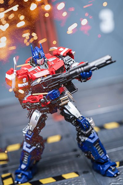 09 Optimus Prime Smart Kit Model Kit | Transformers: Bumblebee | Trumpeter