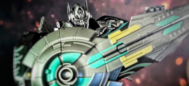 R-02B Challenger Black Version | Unique Toys