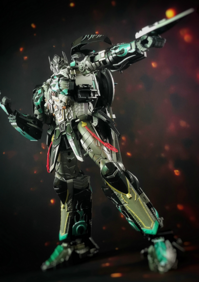 R-02B Challenger Black Version | Unique Toys