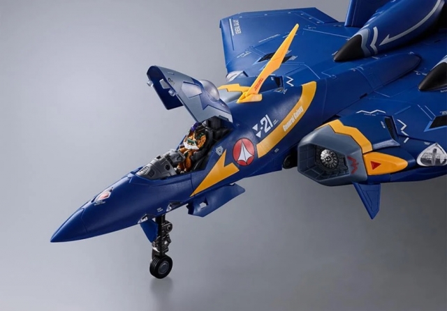 YF-21 (Guld Goa Bowman Machine) DX Chogokin | Macross Plus | Bandai Spirits