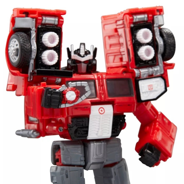 Target Optimus Prime and Autobot Bullseye | Transformers Generations
