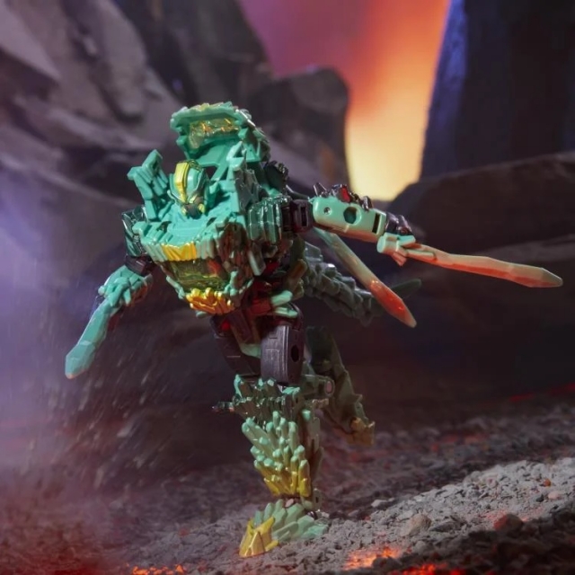 Infernac Universe Shard Deluxe Class | Transformers: Legacy United