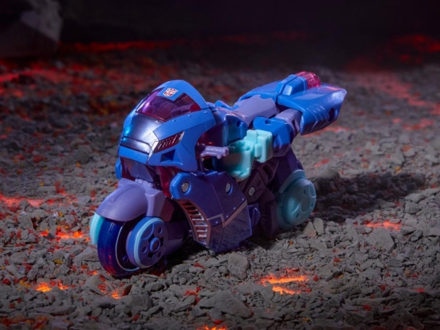 Cyberverse Universe Chromia Deluxe Class | Transformers: Legacy United
