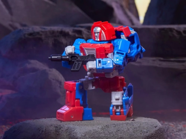 G1 Universe Autobot Gears Deluxe Class | Transformers: Legacy United