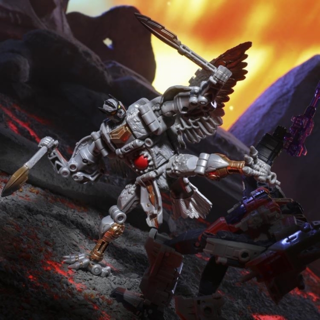 Beast Wars Universe Silverbolt Voyager Class | Transformers: Legacy United