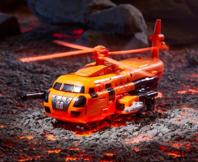 G1 Triple Changer Sandstorm Leader Class | Transformers Generations Legacy