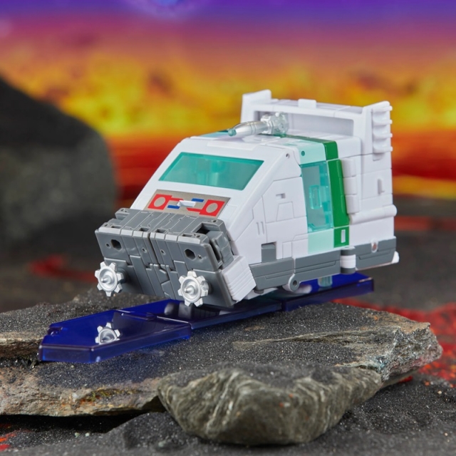 Origin Wheeljack Voyager Class | Transformers: Legacy United