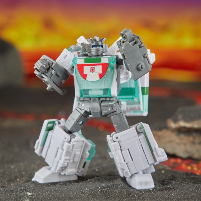 Origin Wheeljack Voyager Class | Transformers: Legacy United