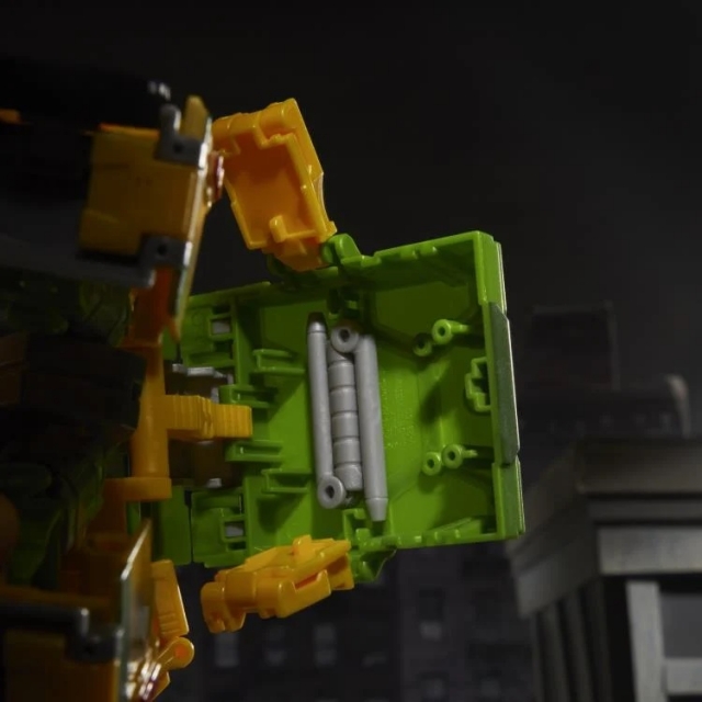 Transformers Party Wallop | Teenage Mutant Ninja Turtles | Transformers Collaborative