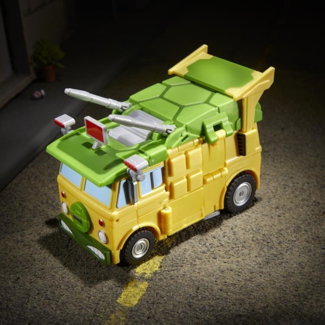 Transformers Party Wallop | Teenage Mutant Ninja Turtles | Transformers Collaborative