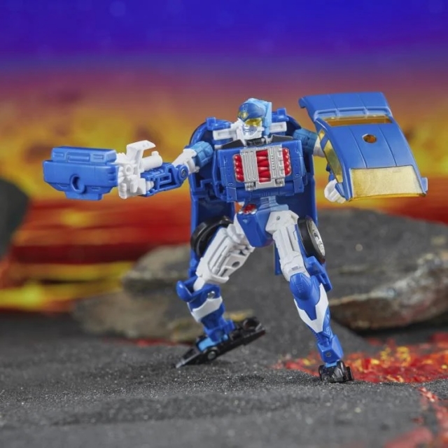 Robots in Disguise 2001 Universe Autobot Side Burn Legacy Deluxe Class | Transformers: Legacy United