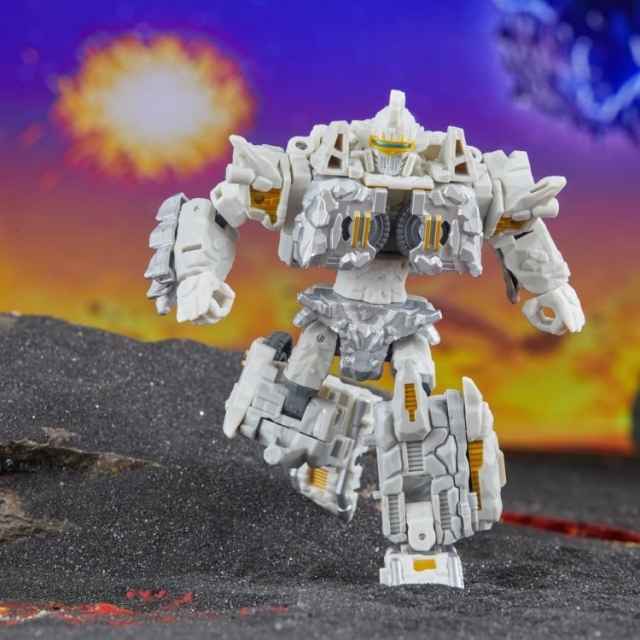 Infernac Universe Nucleous Legacy Deluxe Class | Transformers: Legacy United