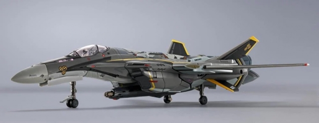 VF-25S Armored Messiah Valkyrie Ozma Lee Machine Revival Version DX Chogokin | Macross Frontier | Bandai Spirits