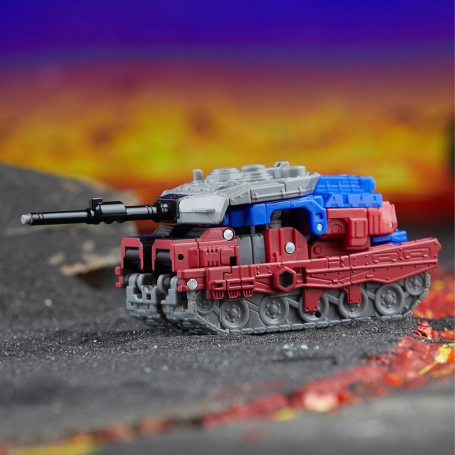 G1 Universe Autobot Quake Deluxe Class | Transformers: Legacy United