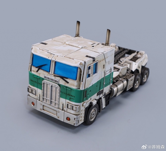 MM-01W Leader White Version | Magnificent Mecha
