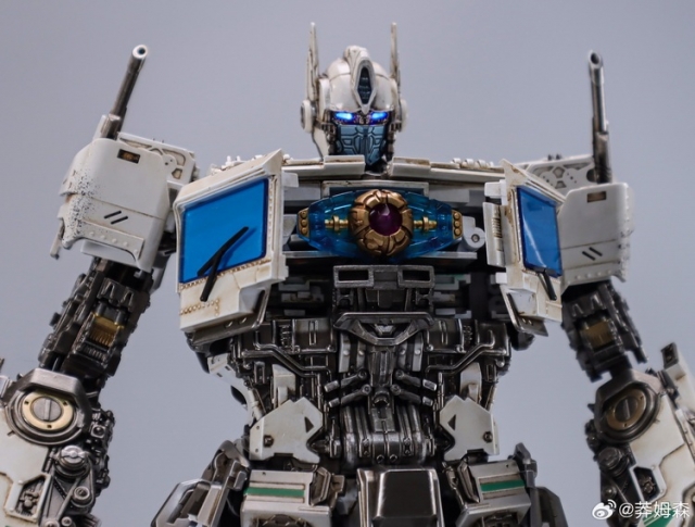 MM-01W Leader White Version | Magnificent Mecha