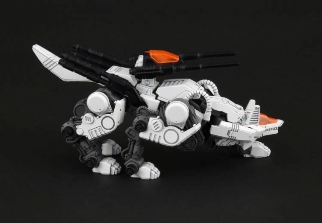 RMZ-003 Command Wolf Model Kit 1/100 Scale | Zoids Realize Model | Takara Tomy