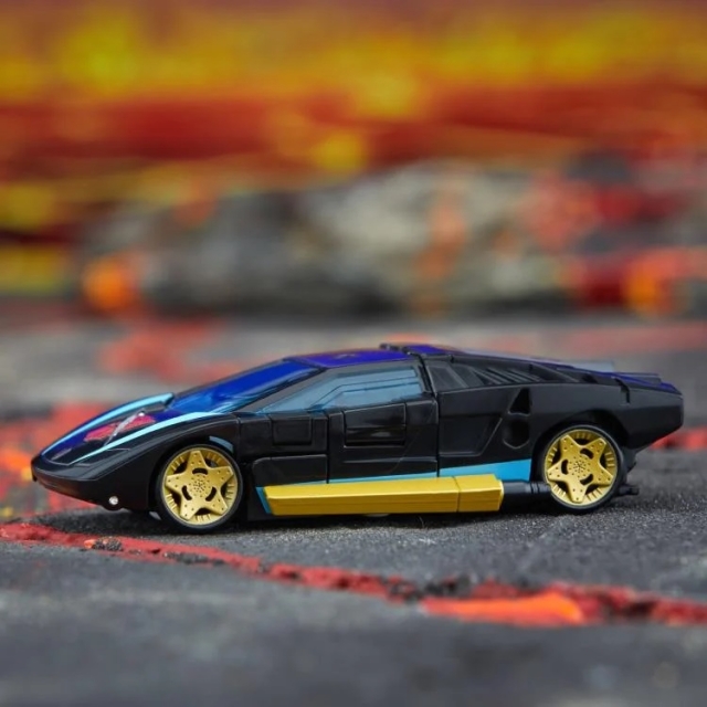 Armada Universe Wheeljack Deluxe Class | Transformers: Legacy United