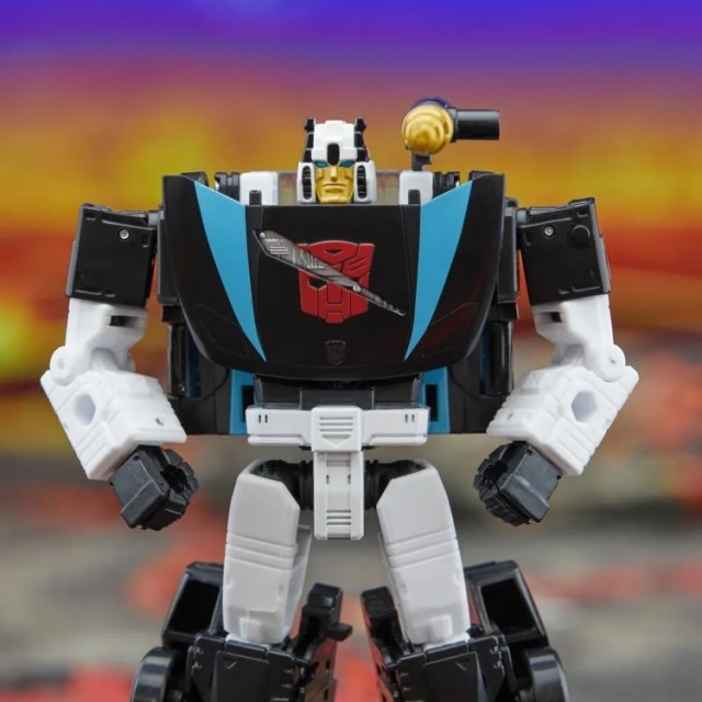 Armada Universe Wheeljack Deluxe Class | Transformers: Legacy United