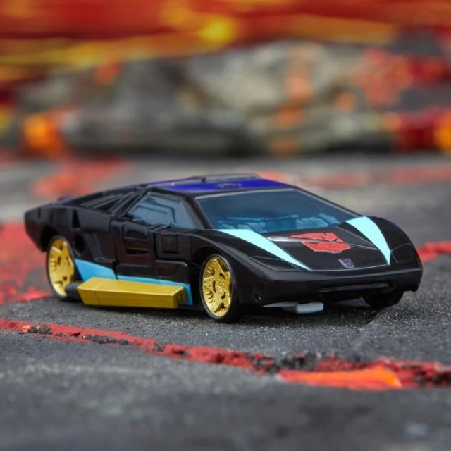 Armada Universe Wheeljack Deluxe Class | Transformers: Legacy United