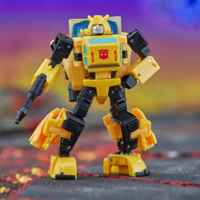 Origin Bumblebee Deluxe Class | Transformers: Legacy United