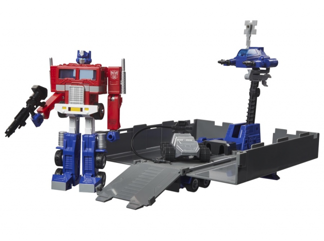 Autobot Commander Optimus Prime 40th Anniversary | Transformers G1 Retro Reissues