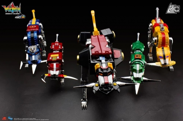 Voltron 40th Anniversary Collector's Set | Voltron: Defender of the Universe | Toynami