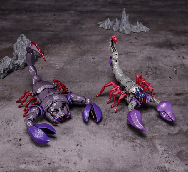 RT-D01 Lord Venatagon | Robot Toys