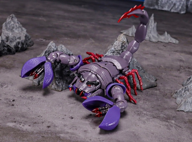RT-D01 Lord Venatagon | Robot Toys