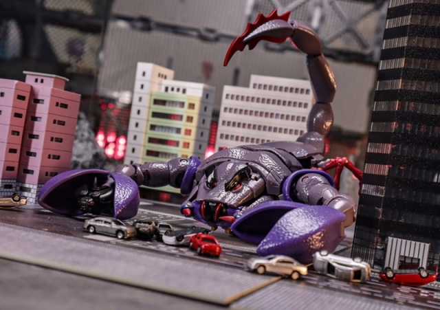 RT-D01 Lord Venatagon | Robot Toys