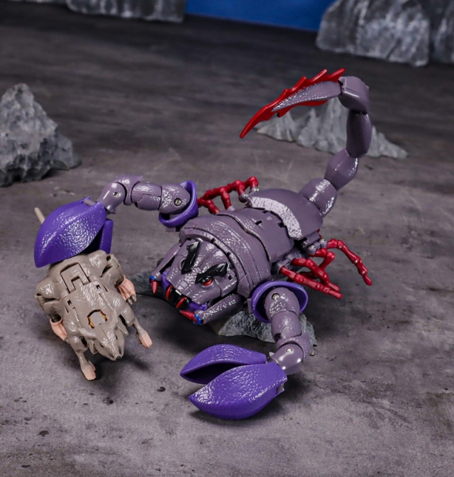 RT-D01 Lord Venatagon | Robot Toys
