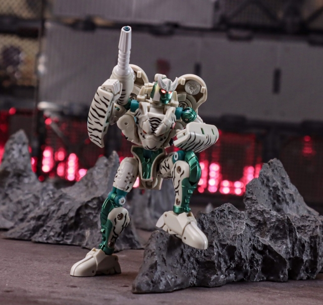 RT-04 Zhou Hu | Robot Toys